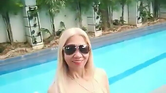 Prsata Blond Milfka Si Užíva Dovolenku S Sexy Európanom