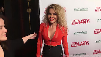 Giải Thưởng Avn 2018: Sabina Rouge Và Tee Reel Trong Phim Khiêu Dâm