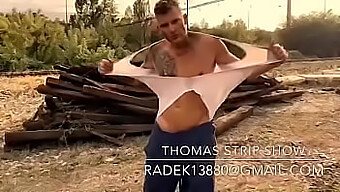 La Estrella Porno Gay Thomas.J Se Desnuda