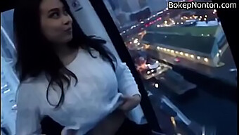 Indian Girl With Big Natural Tits Flaunts In Public