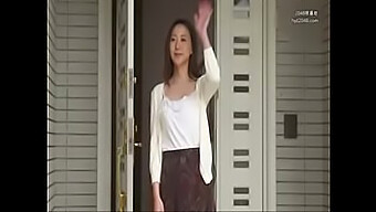 Milf Nhật Bản Saeko Matsuhita Với Vòng Một Tự Nhiên To Bị Đụ Trong Video Jav Này