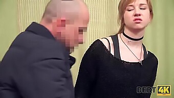 Alice Klays Hochauflösender Harter Sex Mit Einem Kreditsammler In Hausgemachtem Video