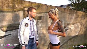 18+ Nemecká Tínedžerka Anni Angel Dáva Mladému Gayovi Prvý Zážitok