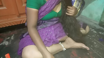 Hairy Tamil Aunty'S Boobs And Pussy