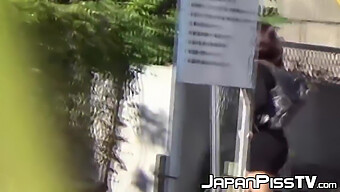 Japanse Tieners Betrapt Op Camera En Worden Nat En Wild