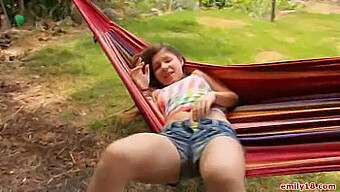 Video Adolescente (18+): Vixen Al Aire Libre