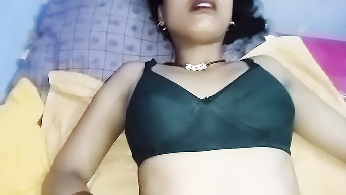 Hindi Wife Gets Oral Pleasure In Homemade Video